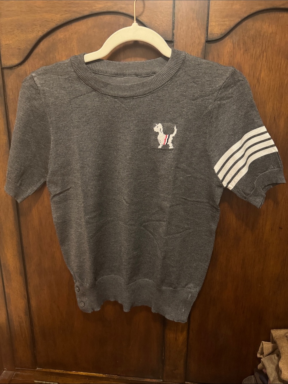 Women Short-Sleeve Gray Knit Tee with Dog Motif
